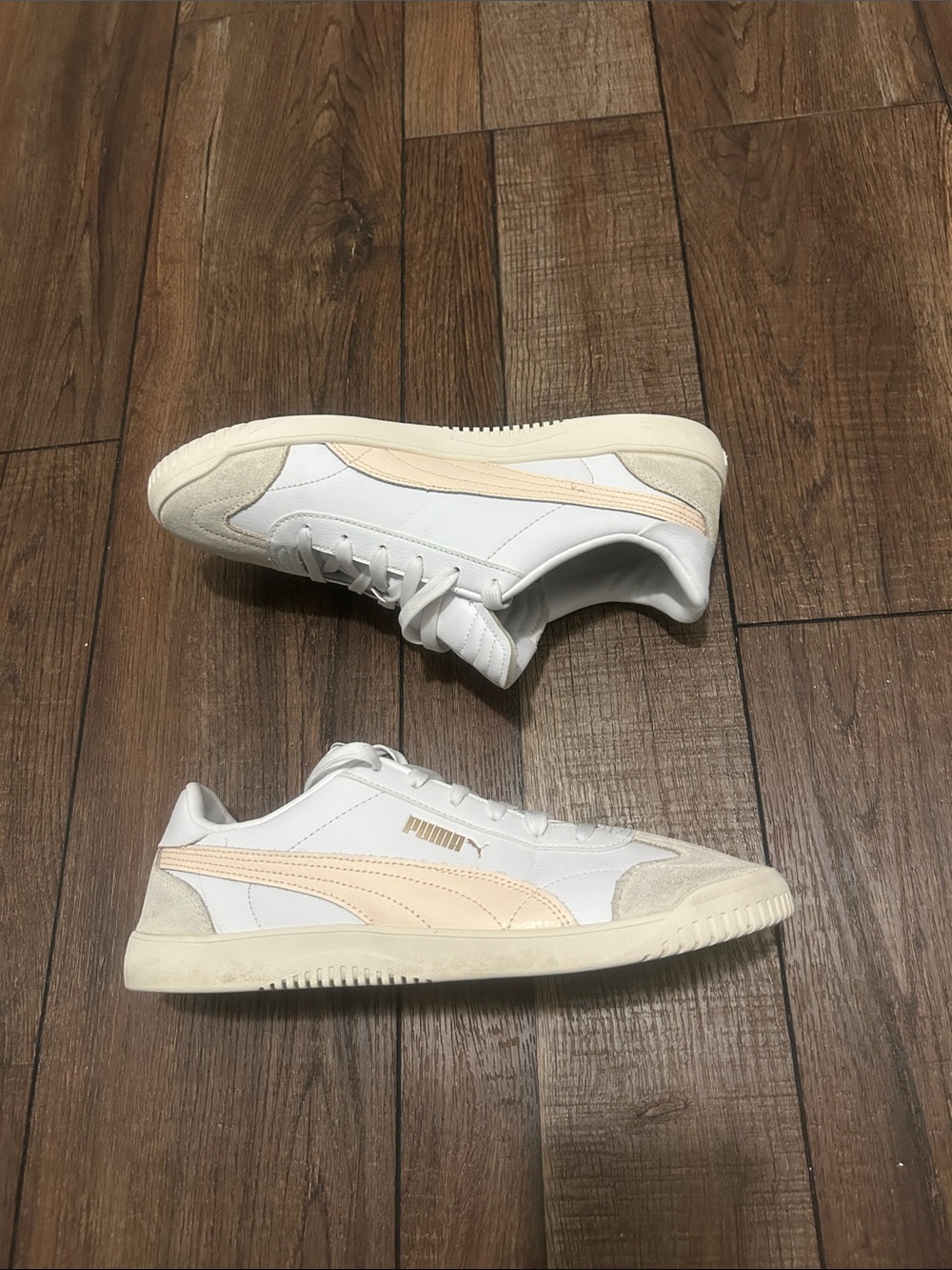 Women Puma Club 5v5 Blush Pink/White Sneakers - size 11